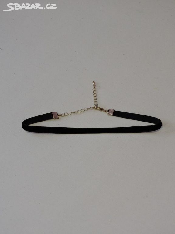 Sametový choker