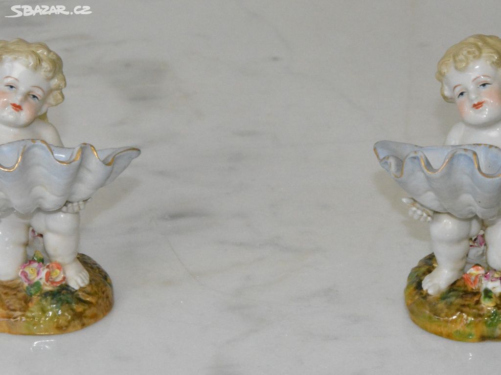 Porcelánová figurky - Amorci