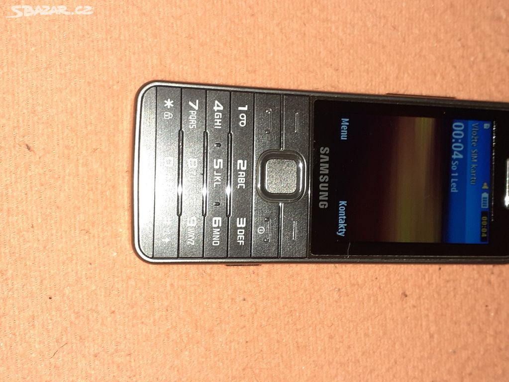 Samsung GT-S5610. Nokia 6300