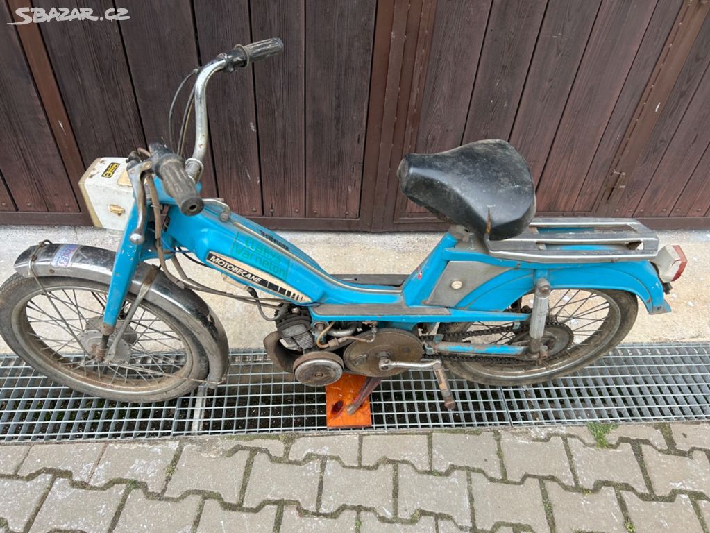 Moped Motobecane vyrobeno ve Francii