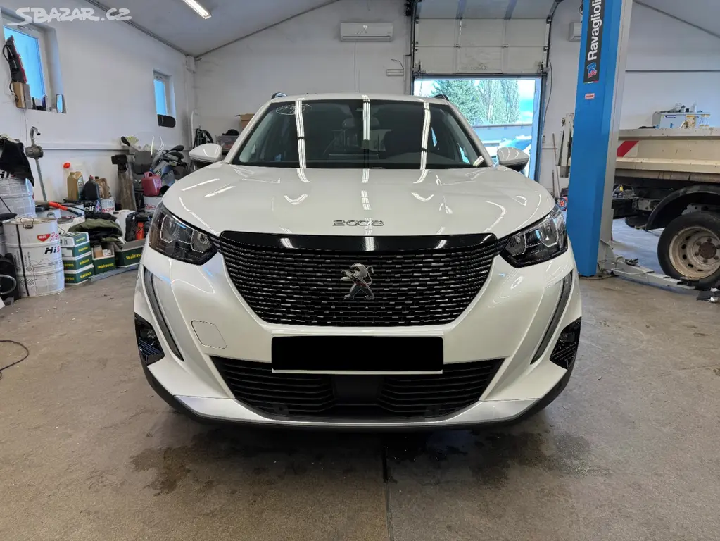 Peugeot 2008 1.2 Puretech 96 kW - fotka 2