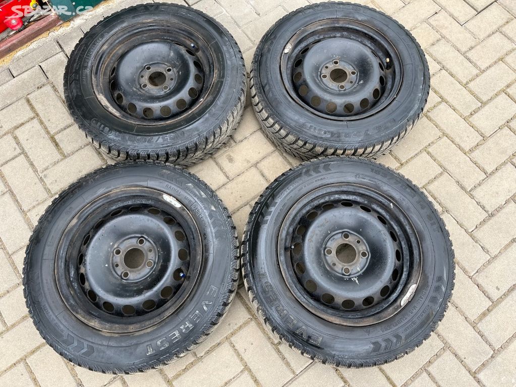 4x plechový disky 4x98 R14, zimní pneu 90%