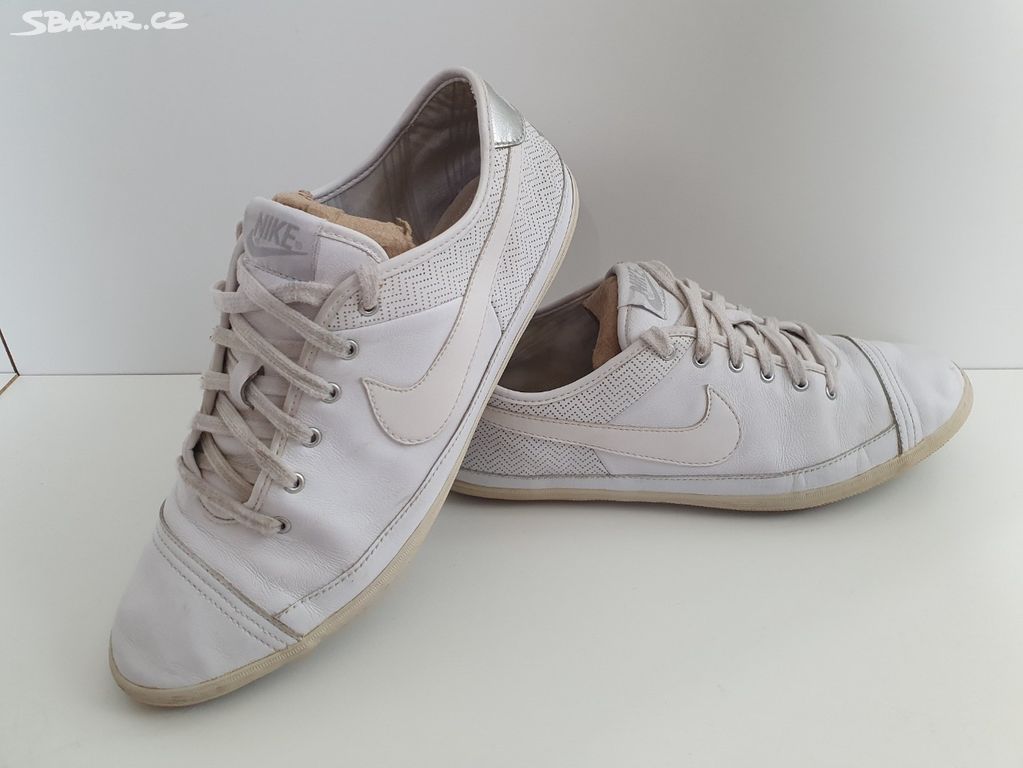 Tenisky - boty Nike - bílé kožené vel. 43 / 27,5cm