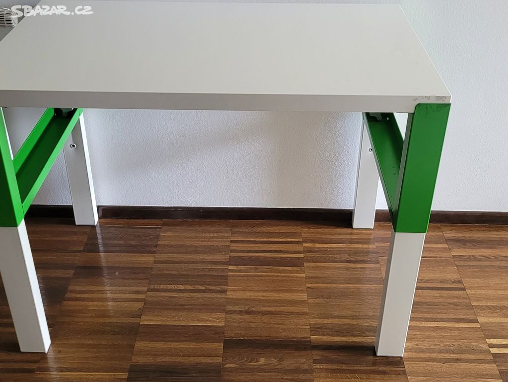 Dětský výškově nastavitelný stůl IKEA