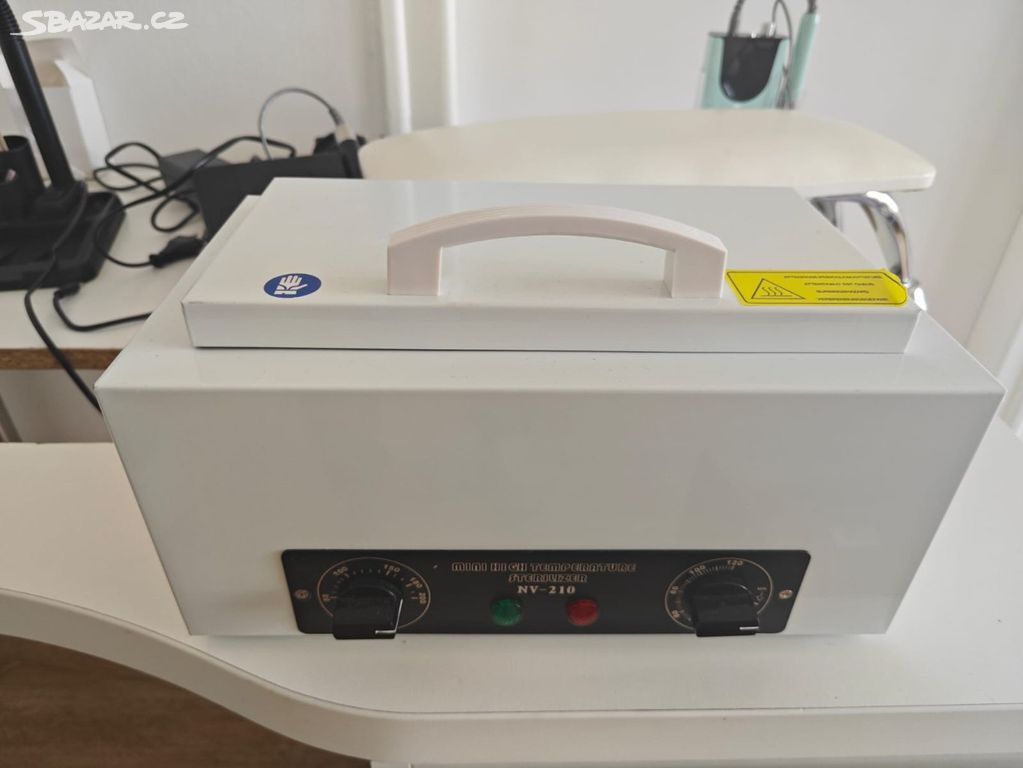 Horkovzdušný sterilizátor s časovačem stav: nový