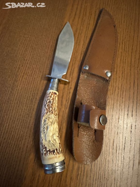 RETRO lovecký nůž s rytou rukojetí č. 2