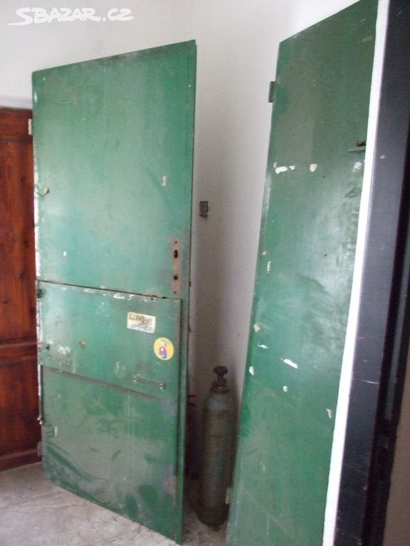 Zrušená kovárná - ocelová vrata