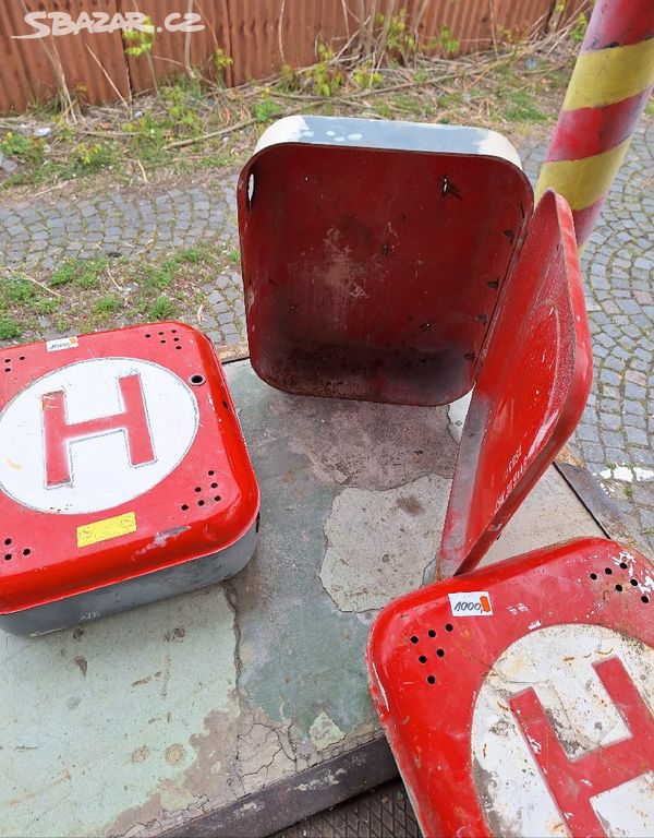 Hydrant - Stará plechová skříň - už jen 2 ks