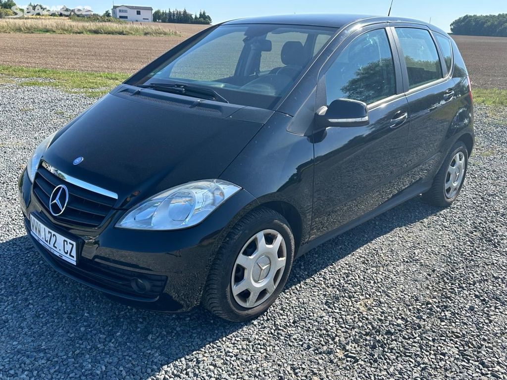 Mercedes-Benz Třídy A, A 160i AUTOMAT výhřev 2x kola