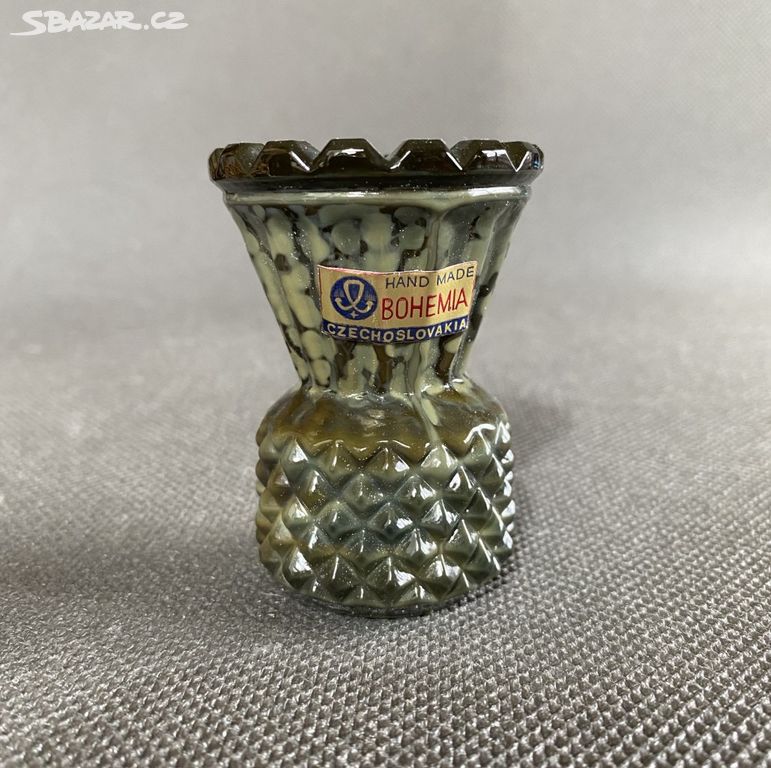 Bohemia Miniaturní vázička, khaki jade sklo