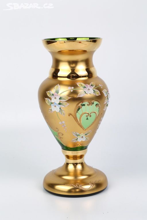 Starožitná váza zdobená smaltem - Novoborské sklo