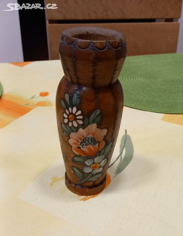Retro dřevěná ručně vyráběná váza