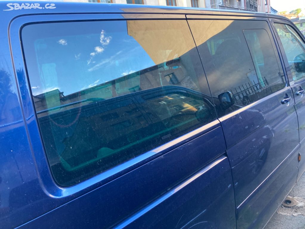 Okno posuvne VW T5 Multivan.
