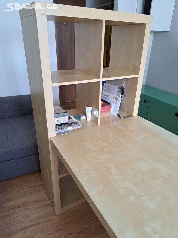 IKEA Expedit (starší Kallax) - police a stůl