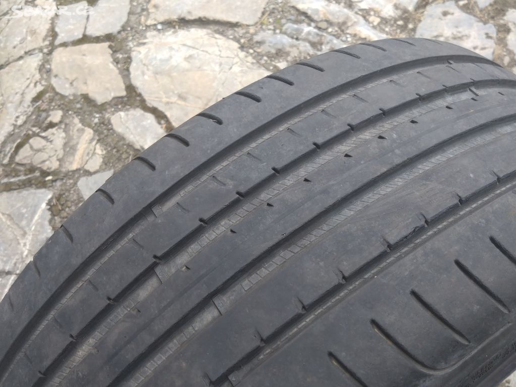 prodám 2 letní pneu 215 45 17 GOODYEAR vzorek 85%