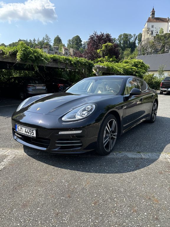 Porsche Panamera 4S