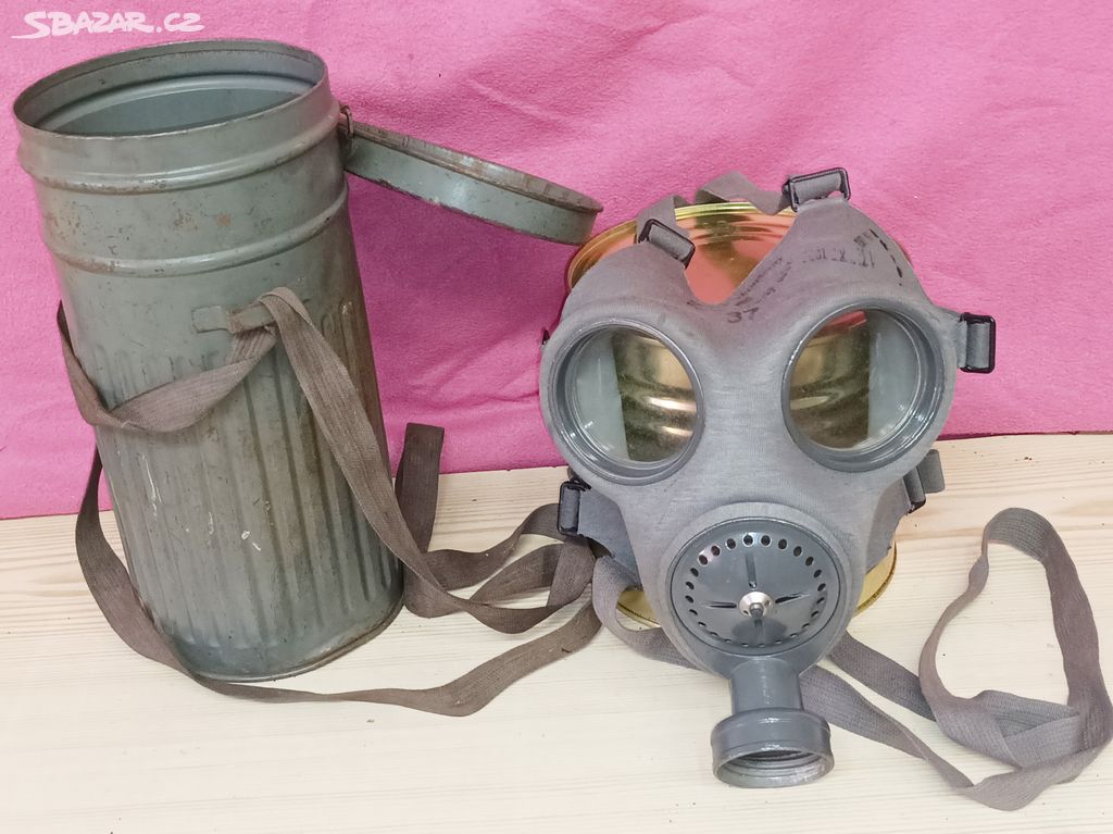Orig. plynová maska Fatra S-8-37 s plech. pouzdrem