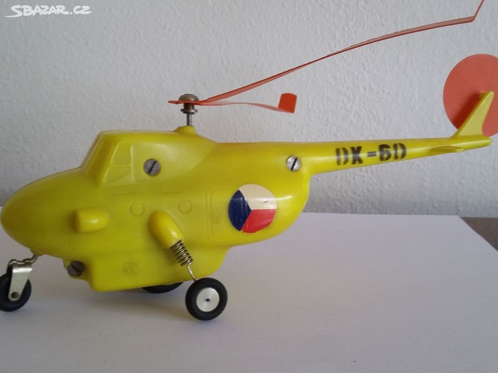 Stará hračka vrtulník OK 60 na klíček Chirana Brno