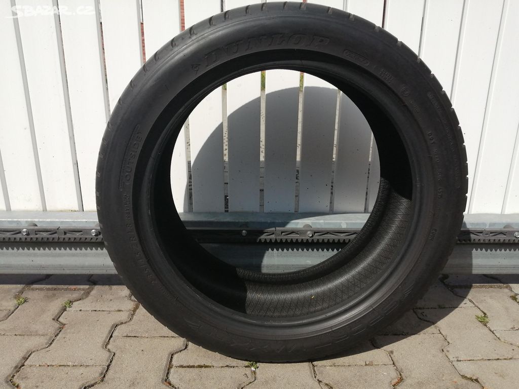 235 45 r18 letní dunlop sport maxx