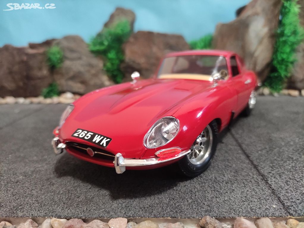 prodám model 1:18 jaguar e type coupe