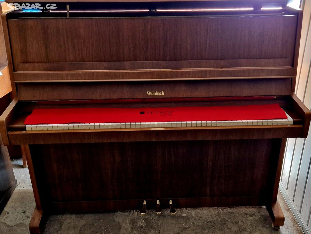 Piano Weinbach 118 - Petrof se židlí