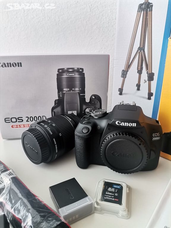 Zánovní Canon EOS 2000D - se záručním listem