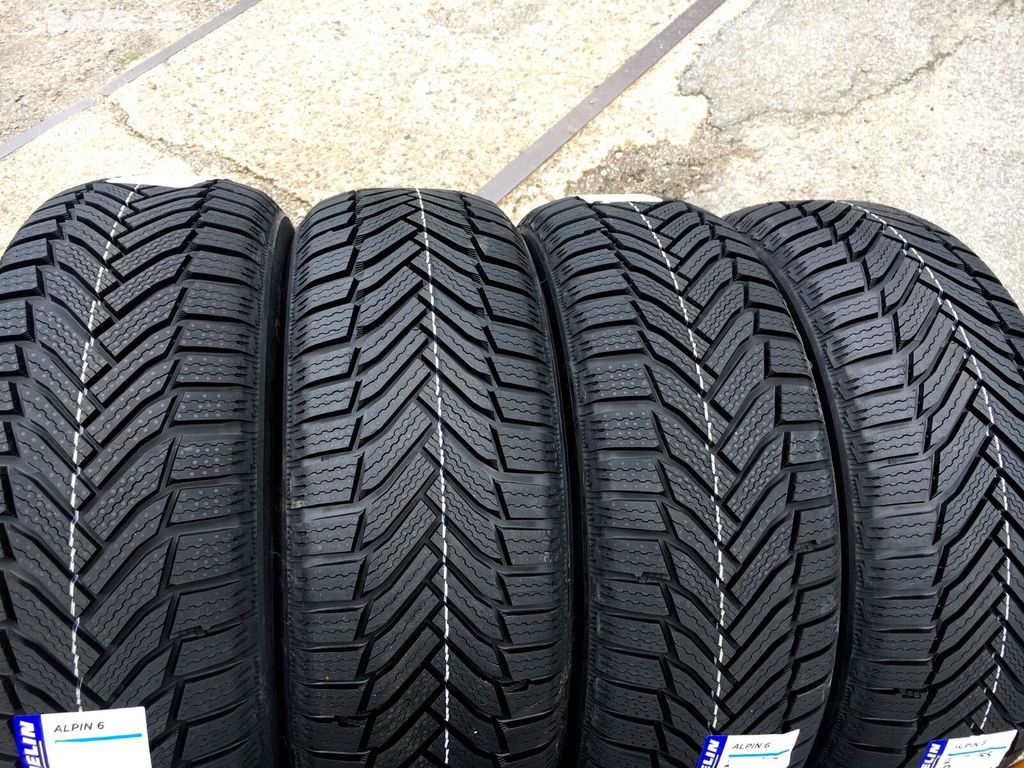 215 45 17 Michelin 215/45 R17 nové zimní