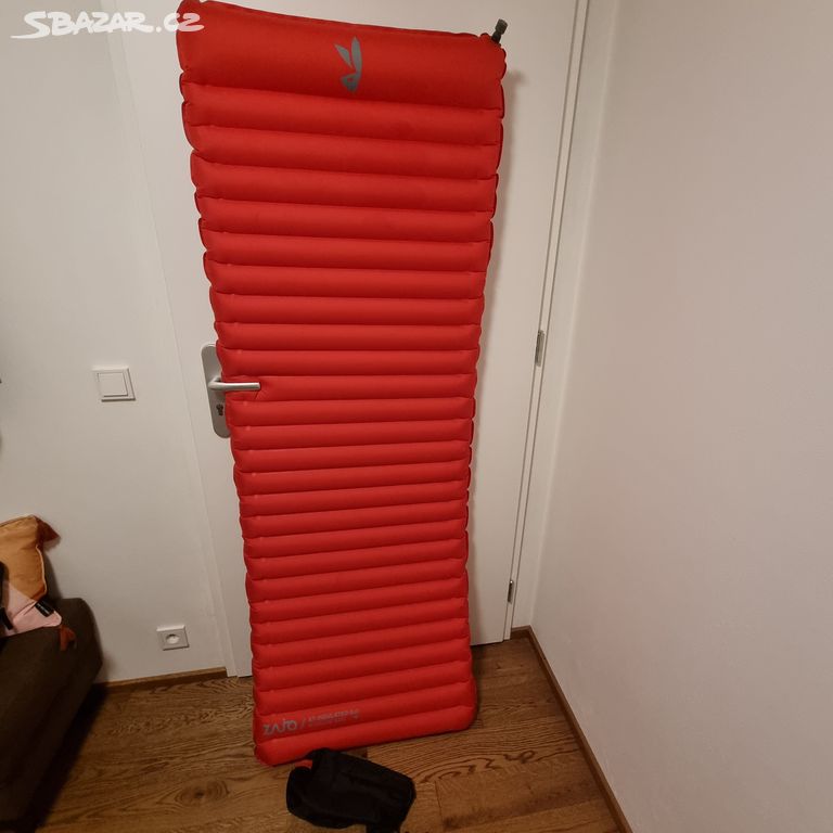 Nova nafukovací karimatka Zajo XT Insulated 8.0 L