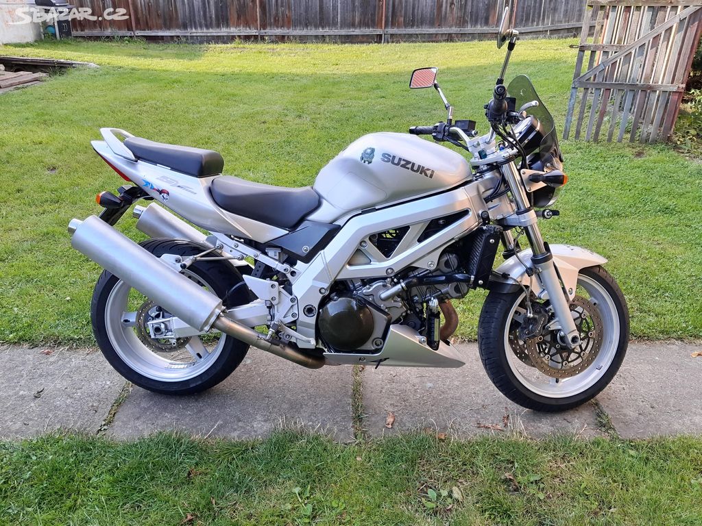 Motorka Suzuki SV 1000