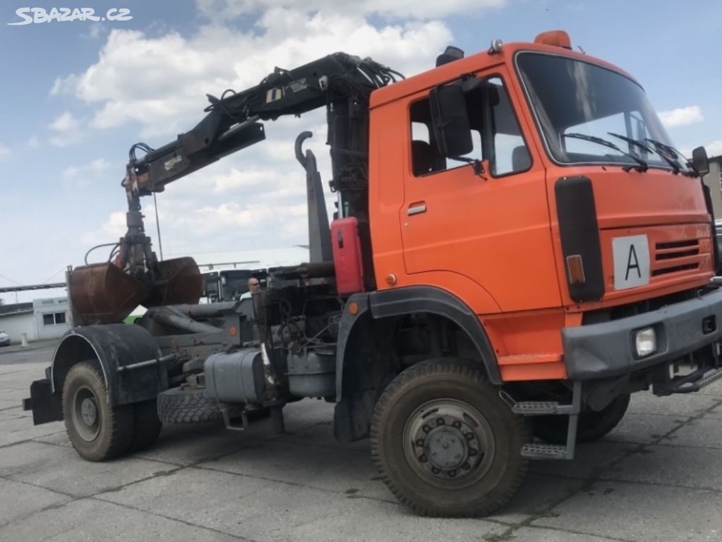 Lias 4x4 kontejnér s hydraulickou rukou