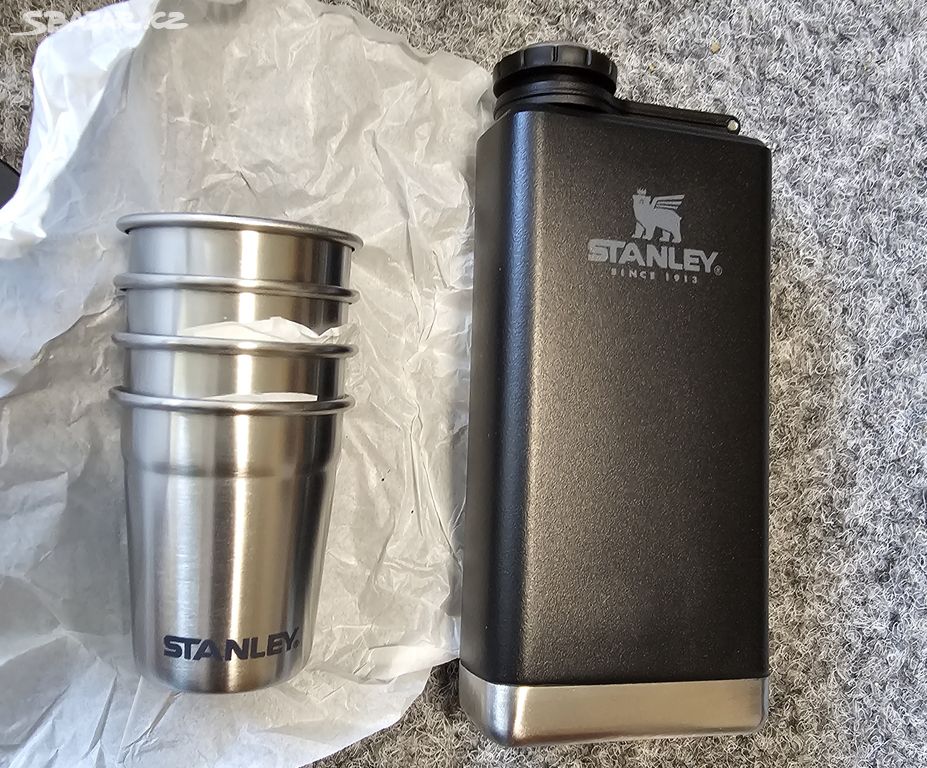 Stanley Adventure Series, Placatka 230 ml,4 panáky