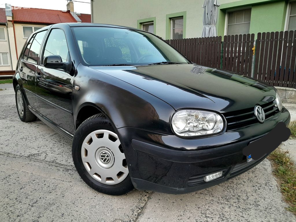 VW Golf 4 1.6i 74kW rok 98 naj.264tis. NOVÁ STK