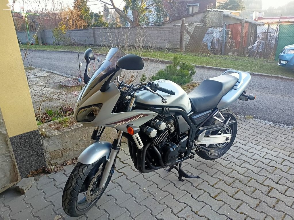 Yamaha FZS 600 Fazer