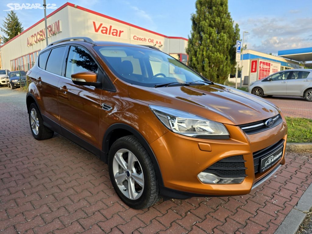 Ford Kuga 2.0 TDCi 110 -4X4-2016-NOVÉ V ČR-142 TKM