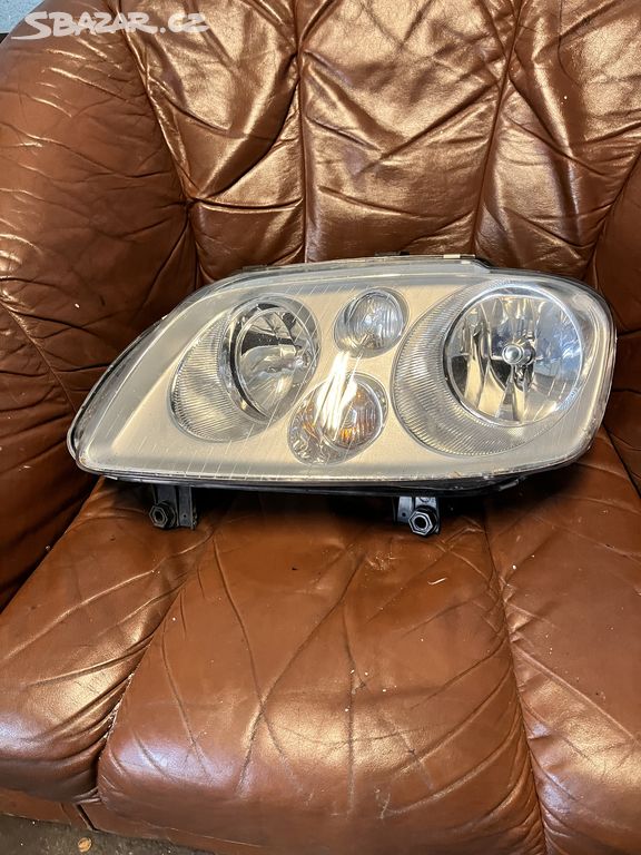 Světlo VW Touran 1 (231)