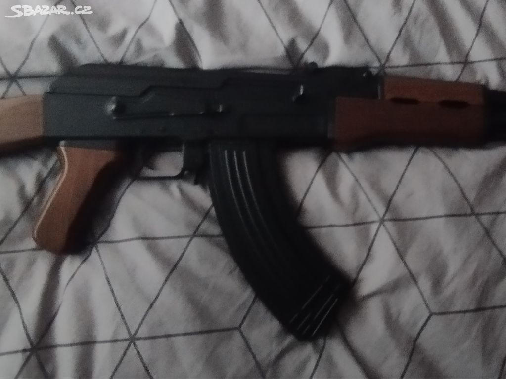 Airsoftový samopal AK 47