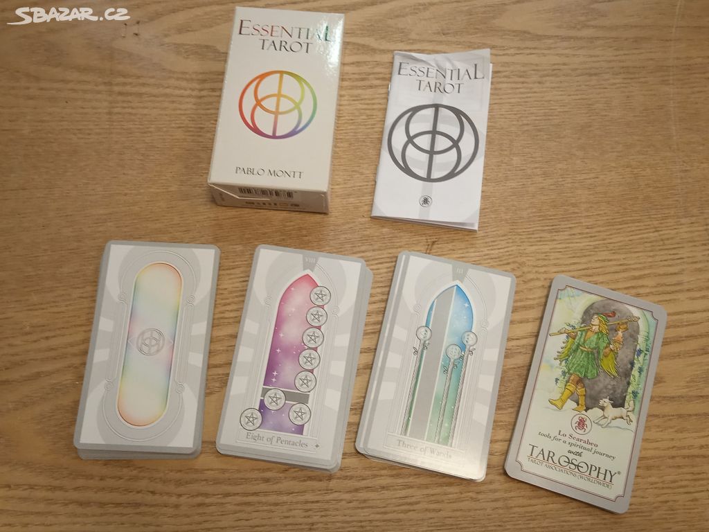 ESSENTIAL TAROT - Pablo Montt