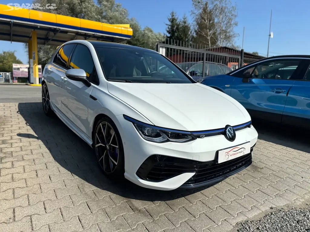 Volkswagen Golf, R 235kW PANOR.NAVI,100%KM