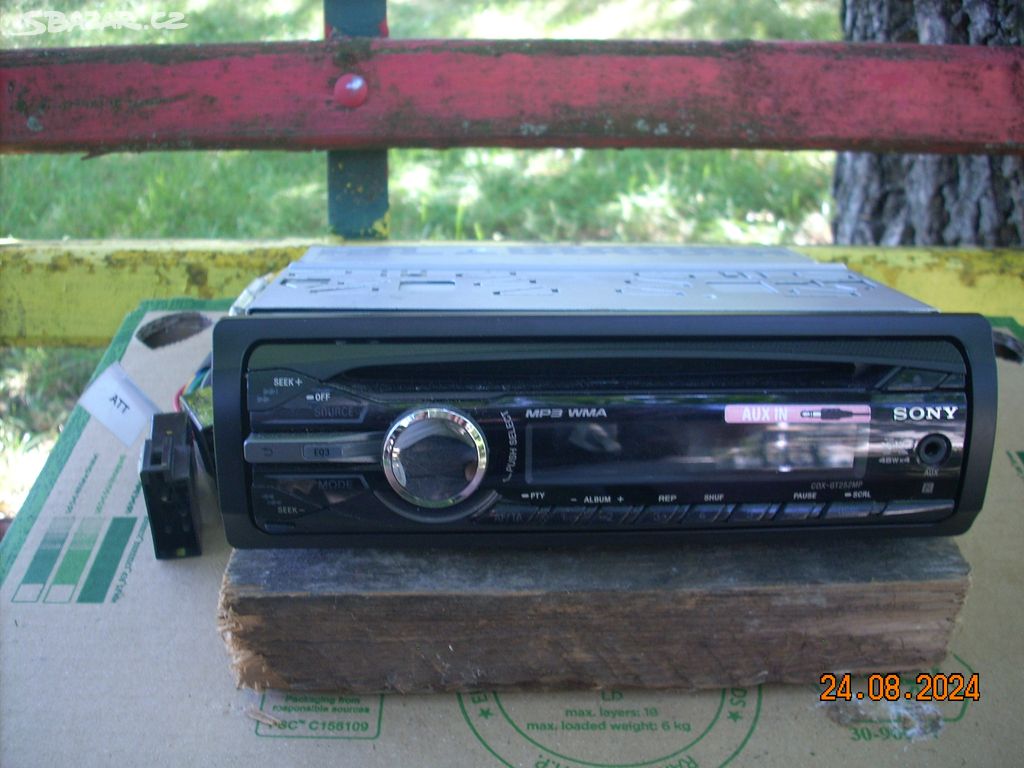 Auto rádio ,,SONY" CDX-GT252MP