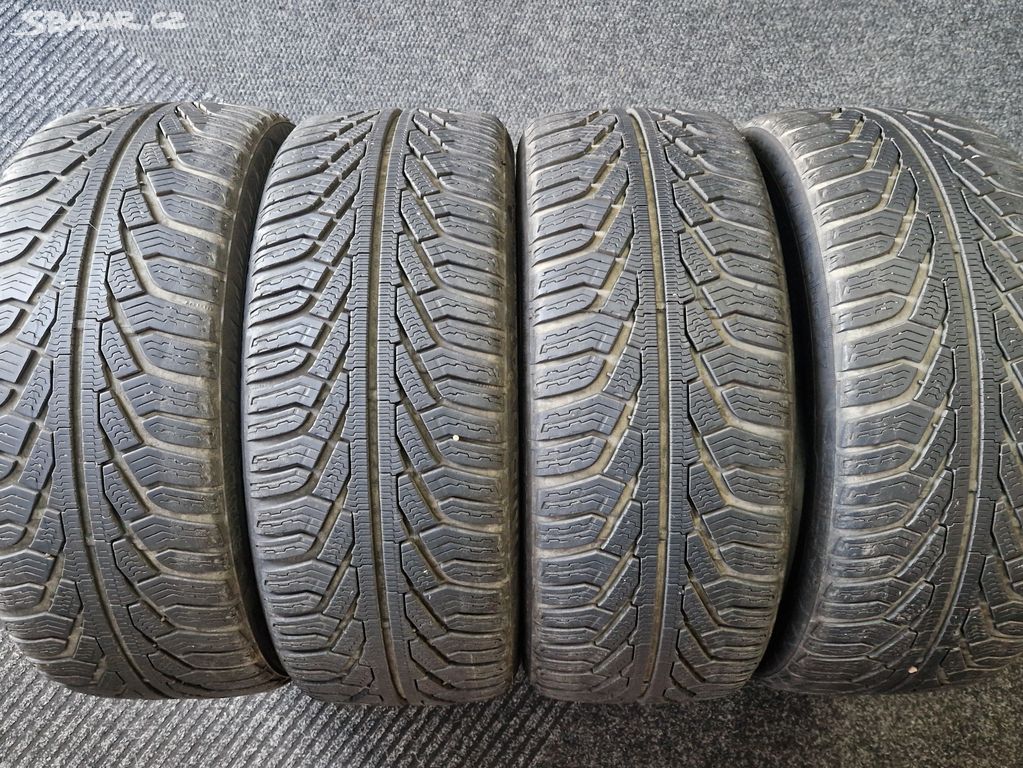 Zimní pneumatiky 225/40 R18 92Y Uniroyal