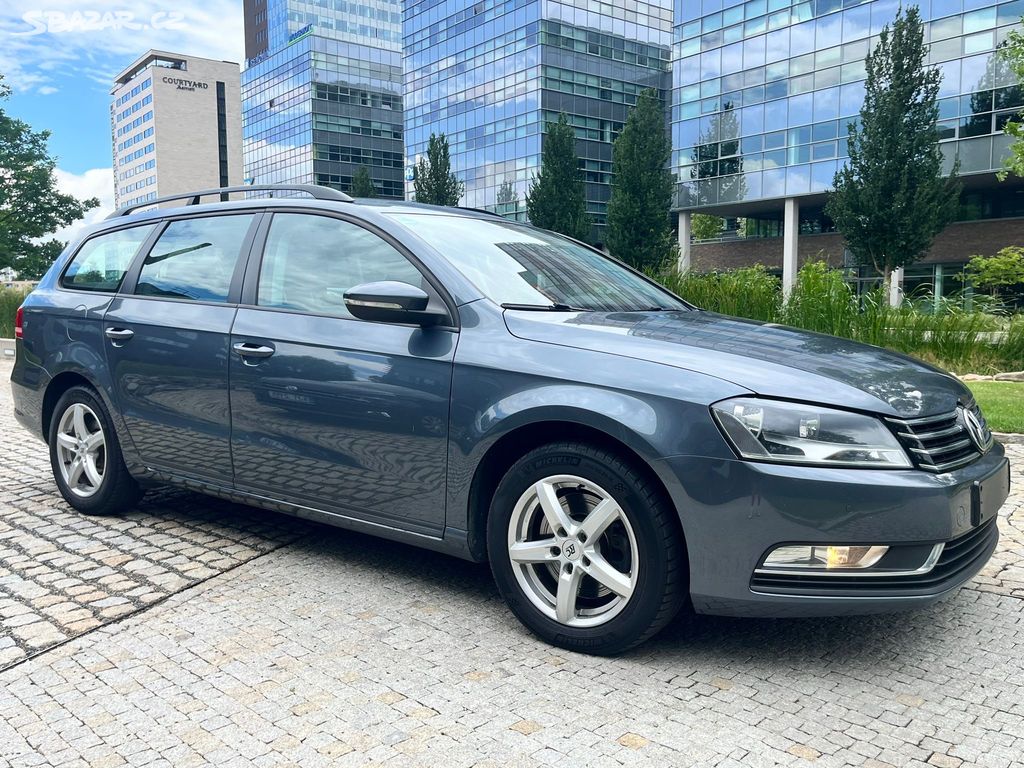 Volkswagen Passat, 2.0TDI DSG NAV VÝHŘEV SERVISKA