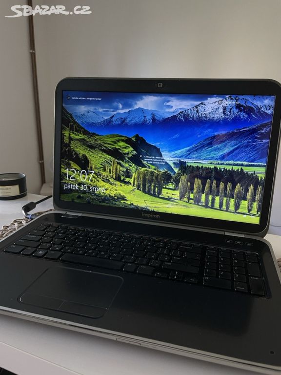 Prodám velký notebook Dell Inspiron 5720