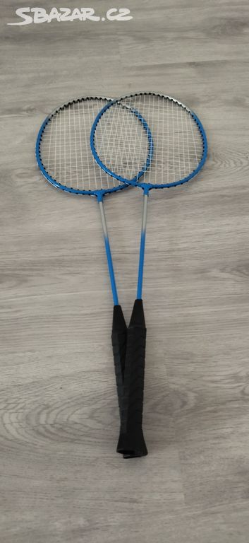 Badmintonové rakety