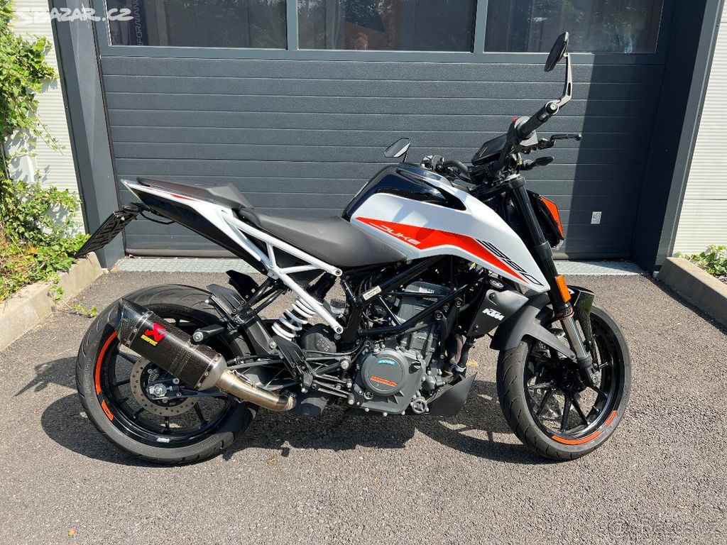 KTM Duke 390, 2022, Akrapovic