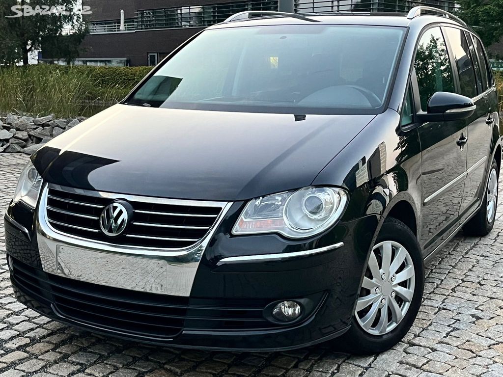 Volkswagen Touran, 1.9TDI 7MÍST SENZORY SERVISKA