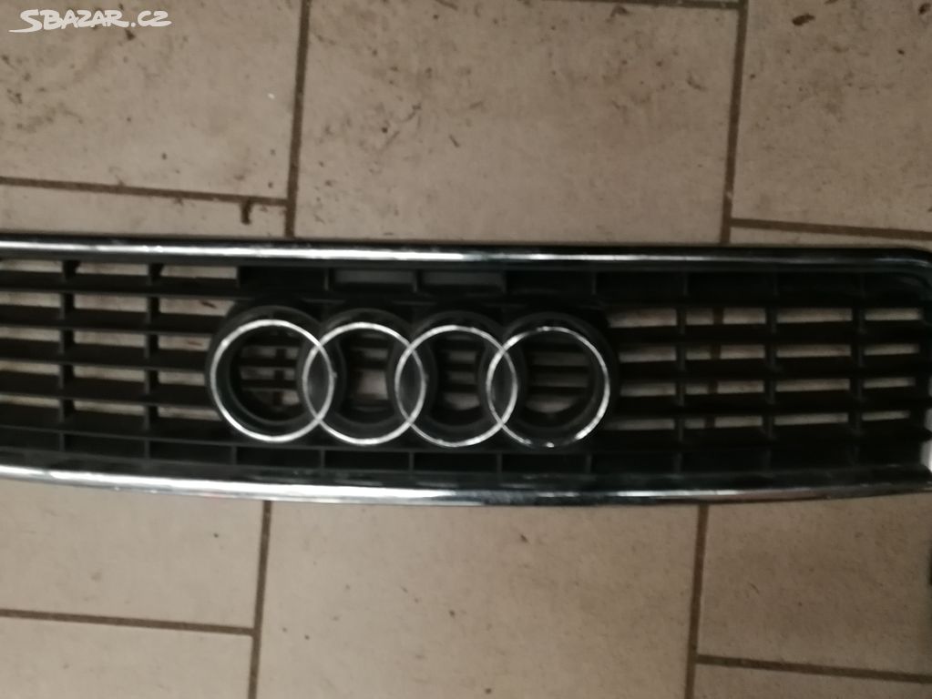 AUDI A4 B6, 8E , PŘEDNÍ MASKA , ZNAK,8E0853651E