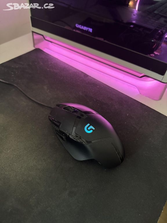 Herní myš Logitech G402 a mousepad