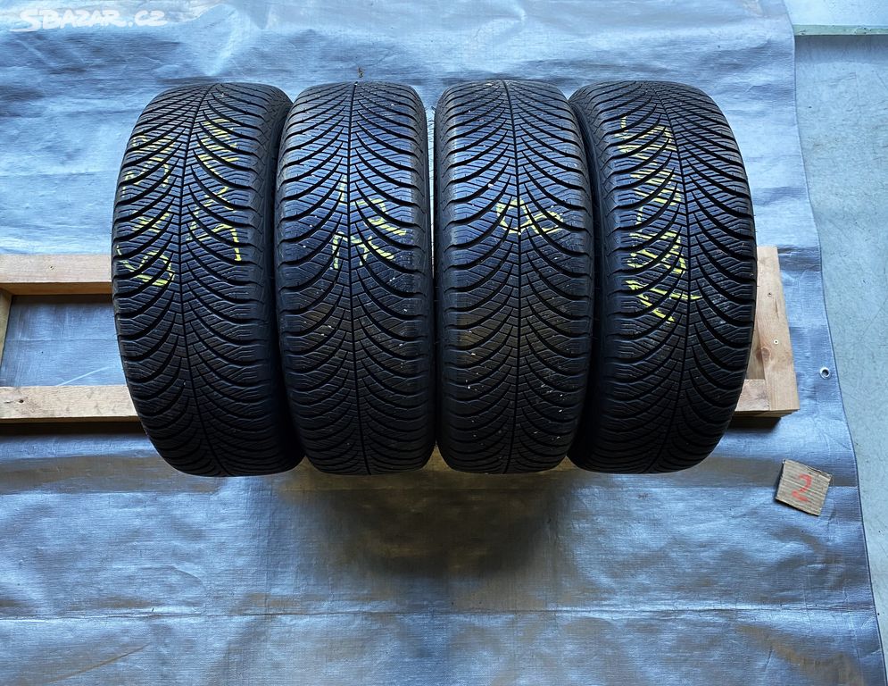 185 60 15 GoodYear, pneu zimní, 4ks