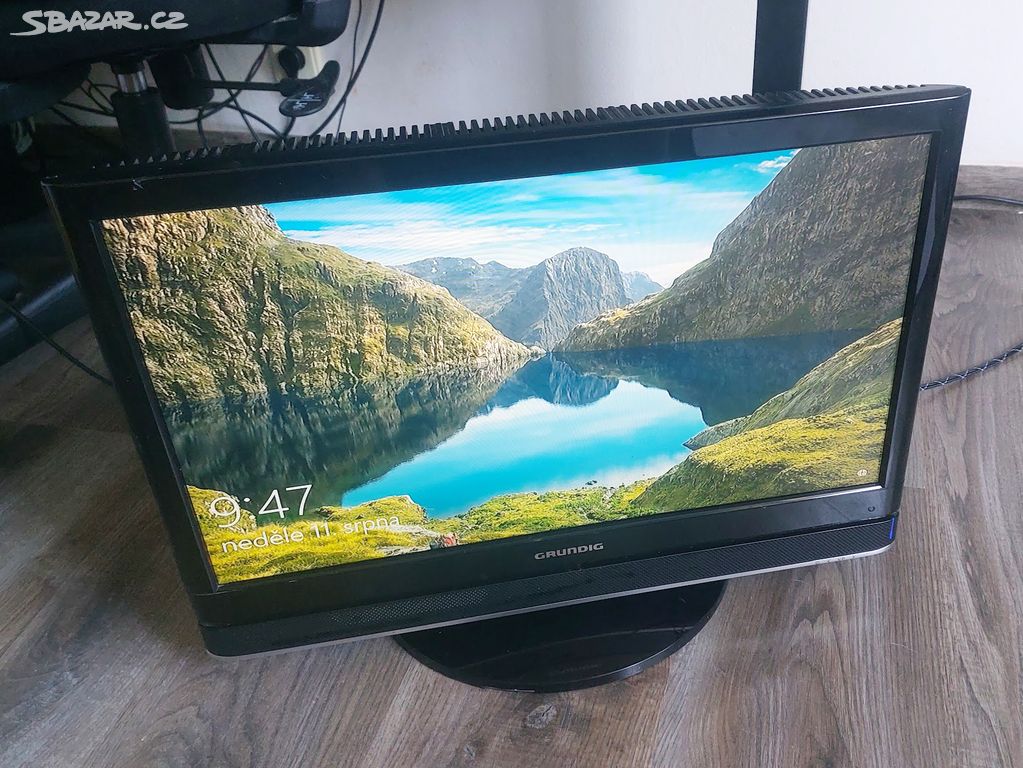 Monitor Grundig s reproduktory