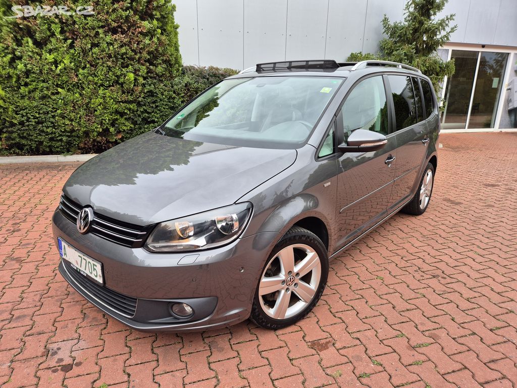 Touran 2.0TDI 103kW,7míst,2014,tažné,navi,serviska